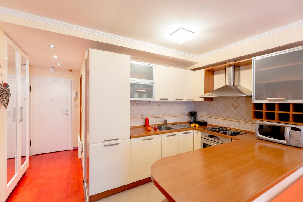 Leona & Borna'S Central Lapad Suites Дубровник Екстер'єр фото