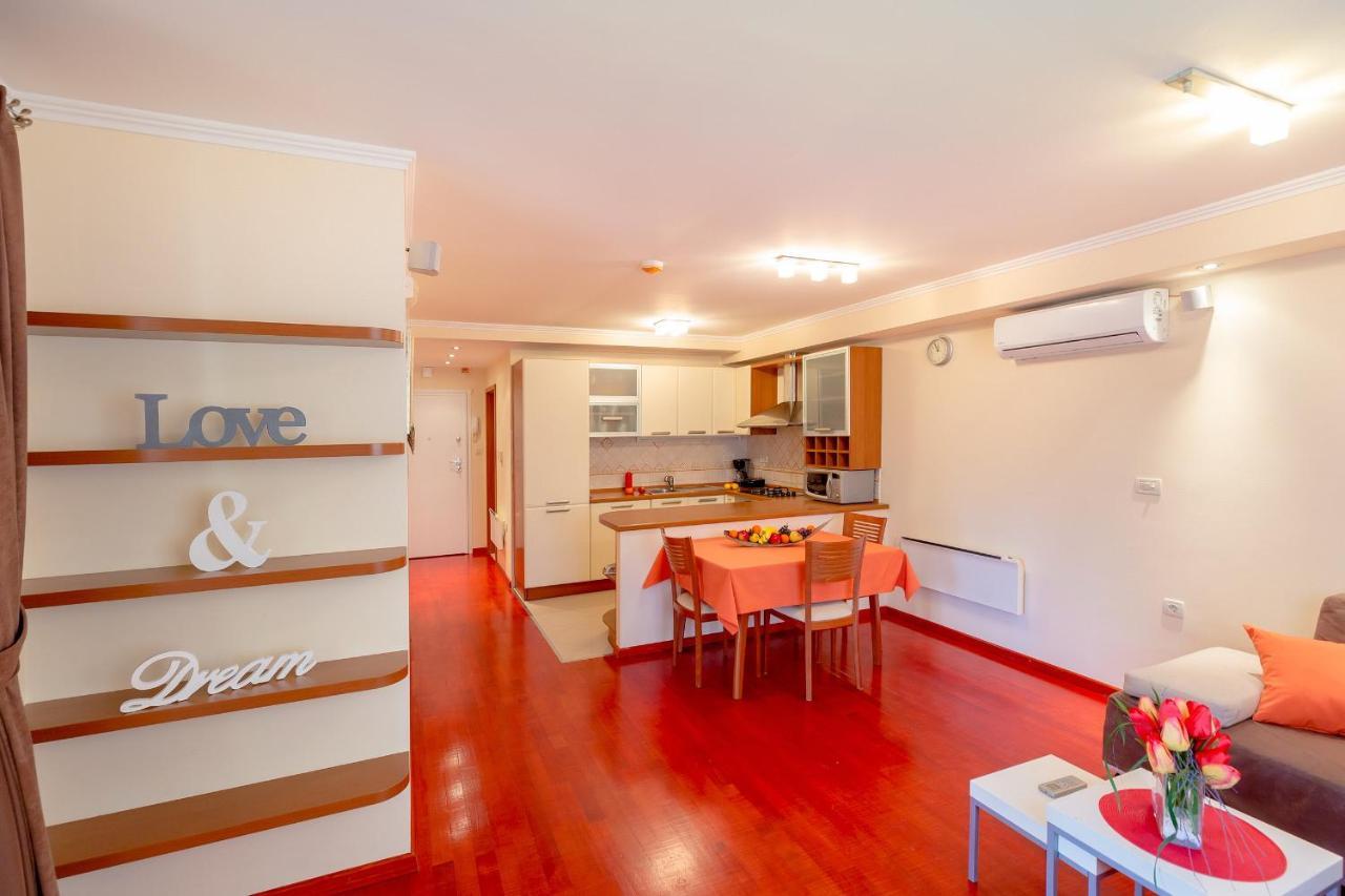 Leona & Borna'S Central Lapad Suites Дубровник Екстер'єр фото