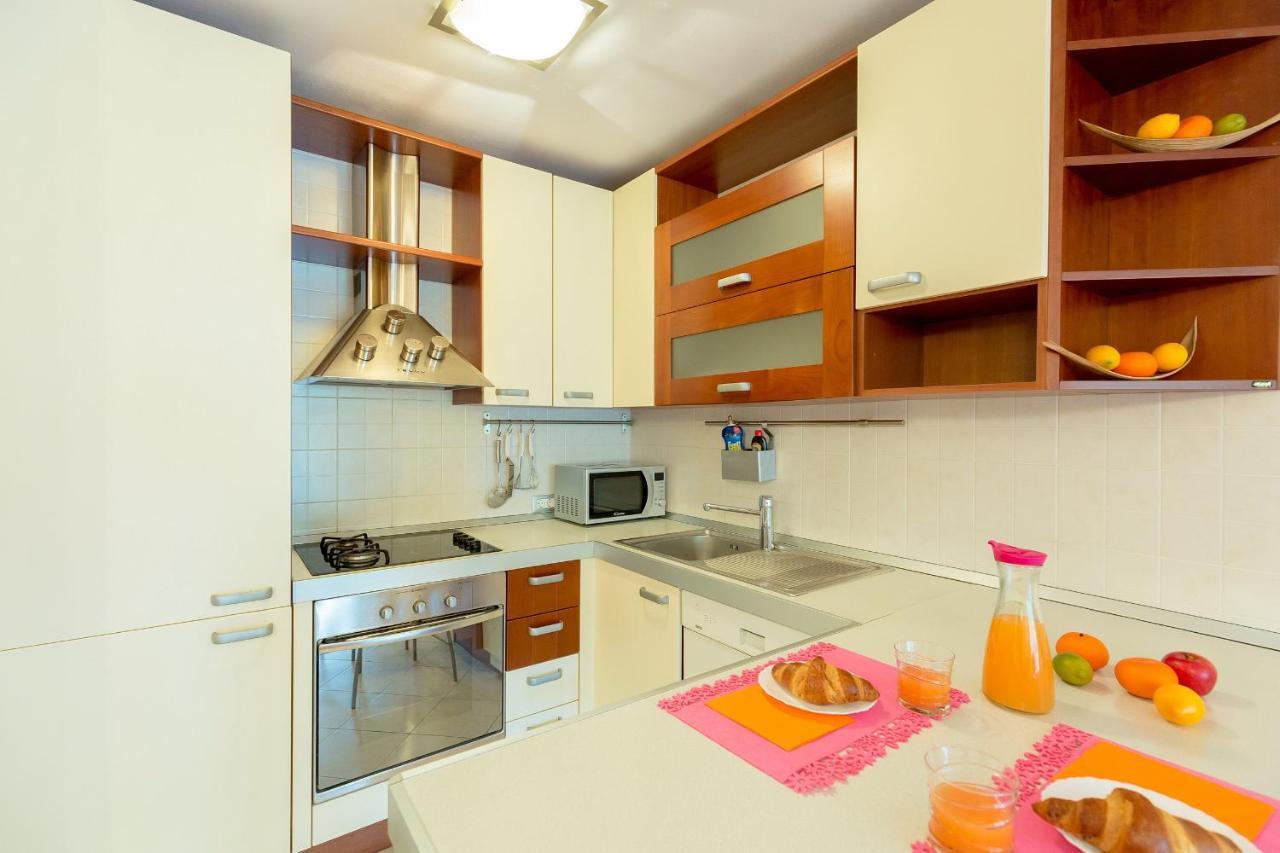 Leona & Borna'S Central Lapad Suites Дубровник Екстер'єр фото